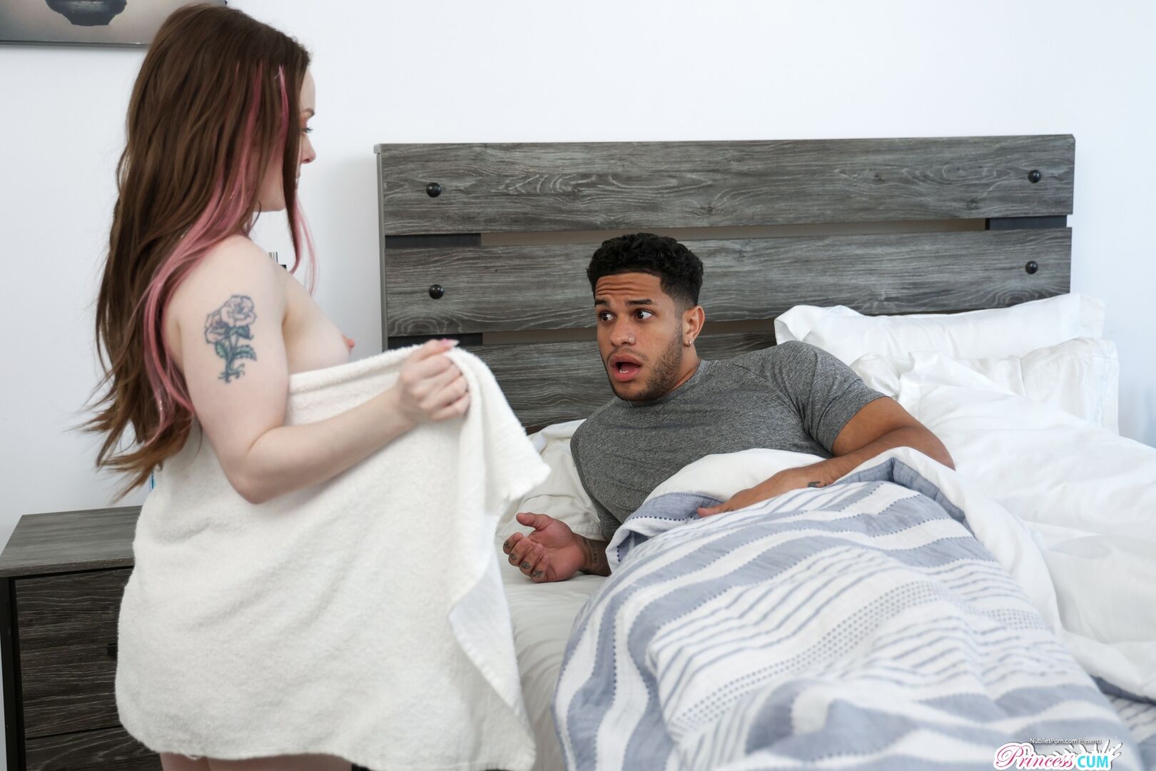 Whoever Gets Naked First Gets The Shower - S14:E7