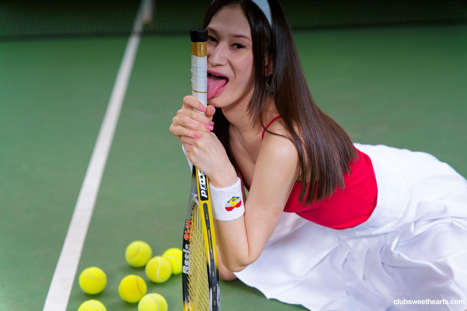 Tanya ray loves tennis