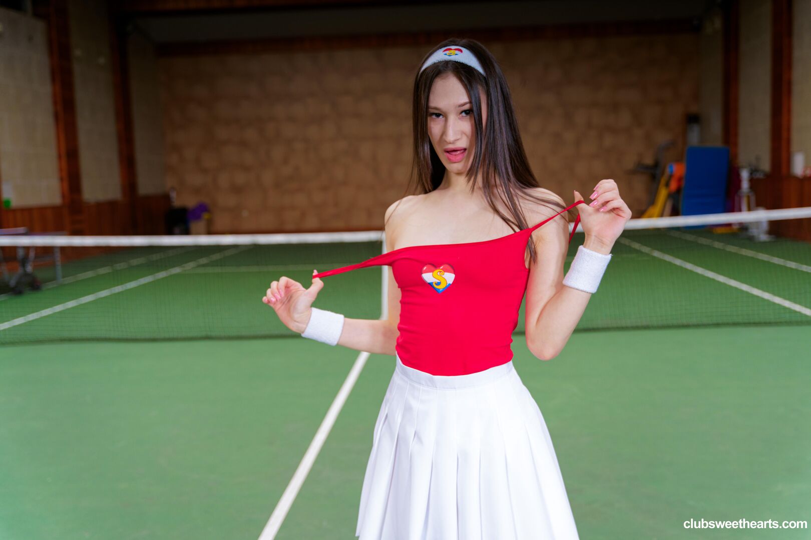 Tanya ray loves tennis