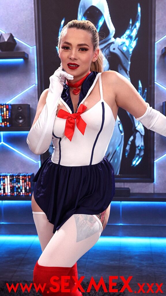 MY COSPLAYER STEPSISTER . NICOLE ZURICH