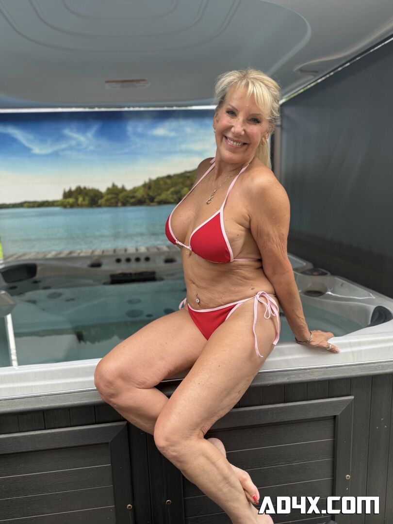 Two Milfs In The Jacuzzi