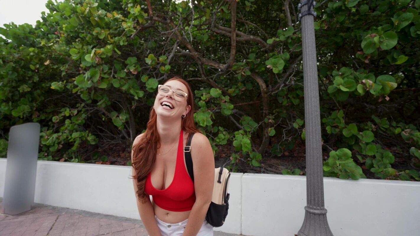Big Booty Red Head Fucks On The Bus
