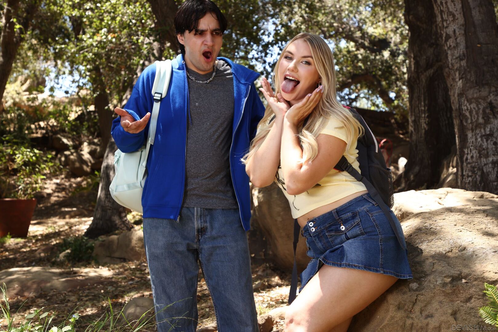 My Stepsis Wants A Facial! - Maisey Monroe & Elias Cash
