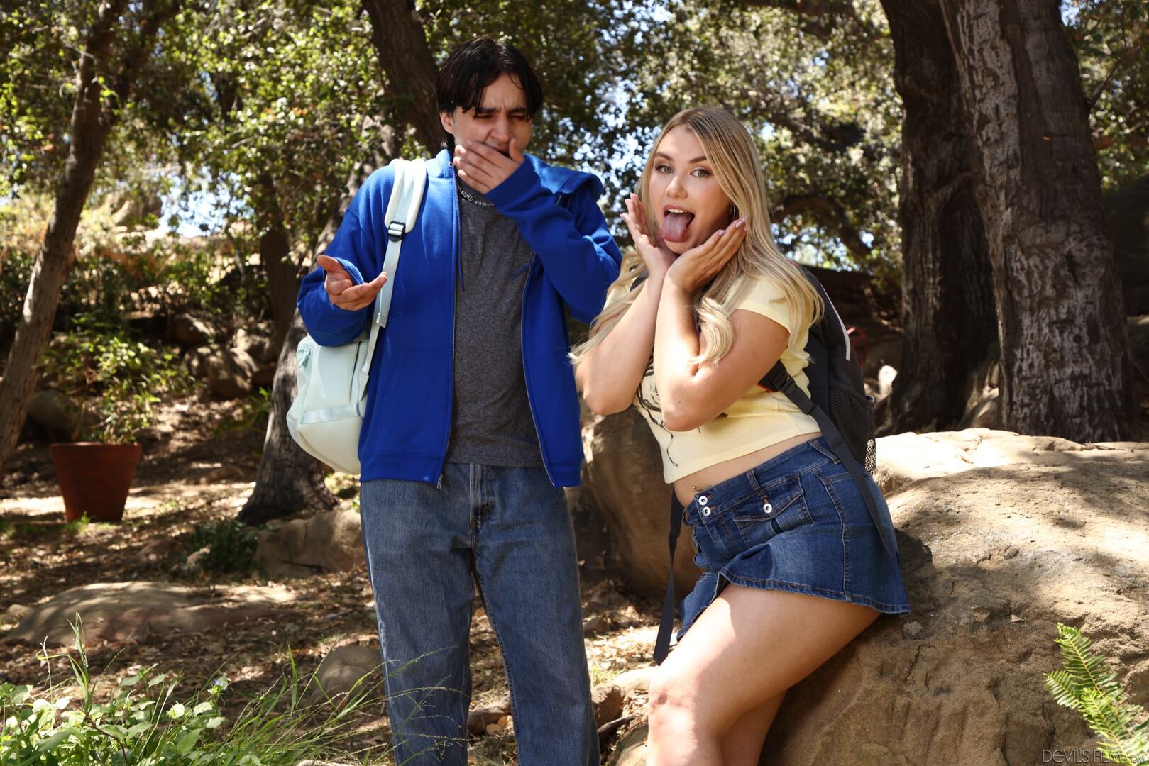 My Stepsis Wants A Facial! - Maisey Monroe & Elias Cash