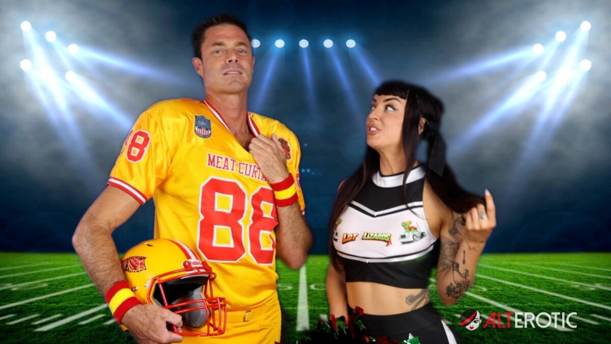 Star Wide Receiver Chris Sterling Seduces The Rival Teams Cheerleader