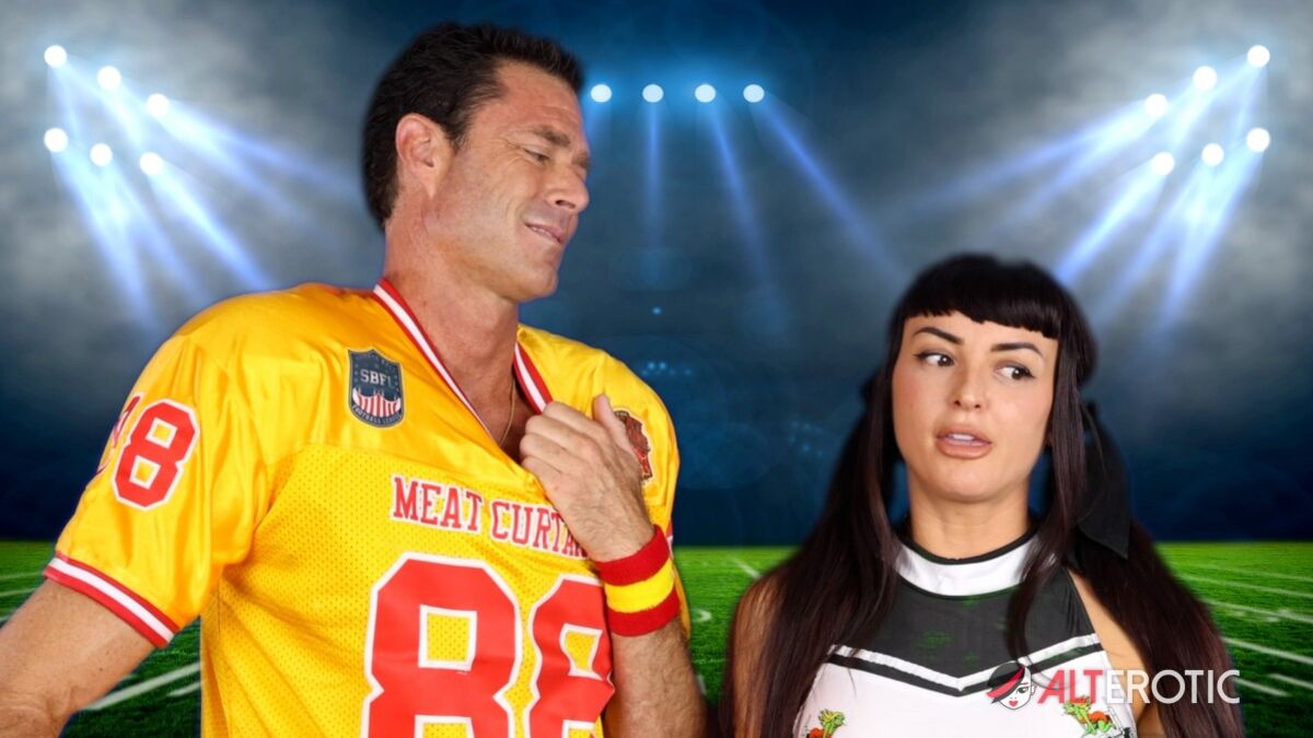 Star Wide Receiver Chris Sterling Seduces The Rival Teams Cheerleader
