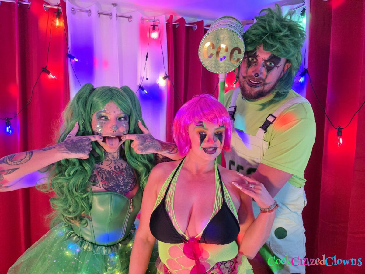 Bonnie Rose Meets the Green Cock Crazed Clowns