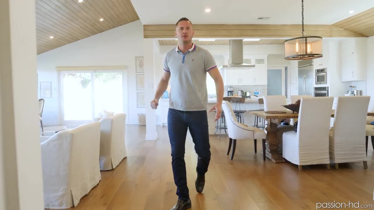 Lana Sharapova: Homecoming Surprise