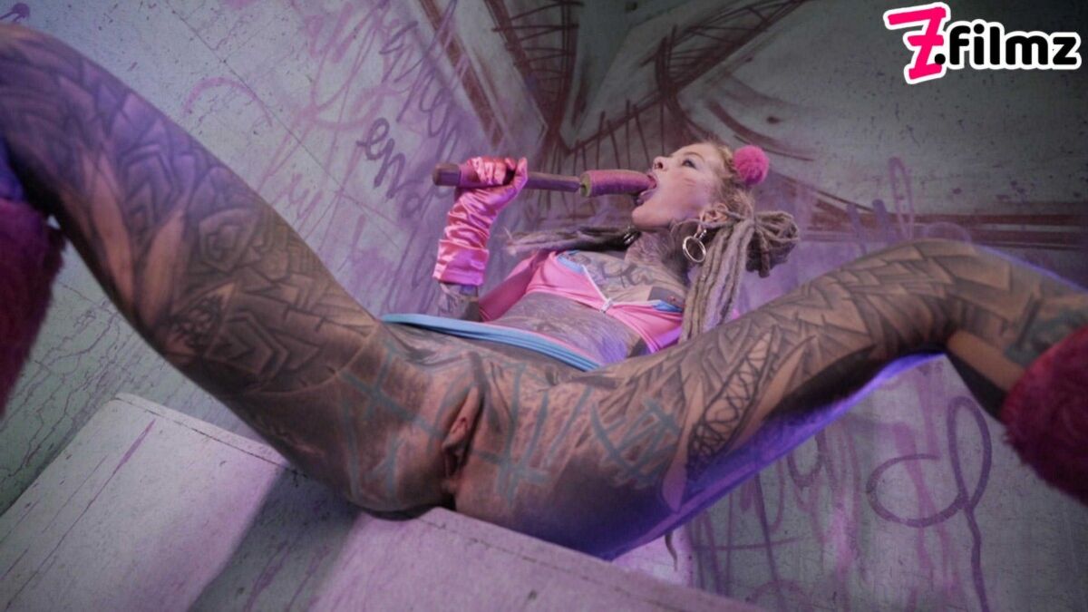 Anuskatzz Skate Park Pussy and Anal Play