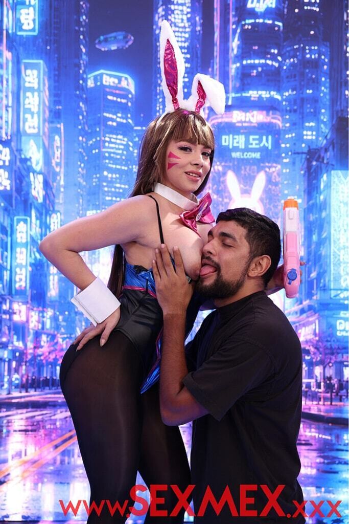 SEXY COSPLAYER D.VA . Nicole Zurich