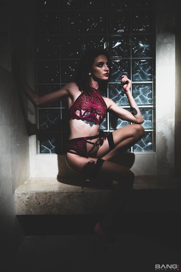 Lola Fae Is A Slutty Cumslut That Craves Bbc In Her Ass