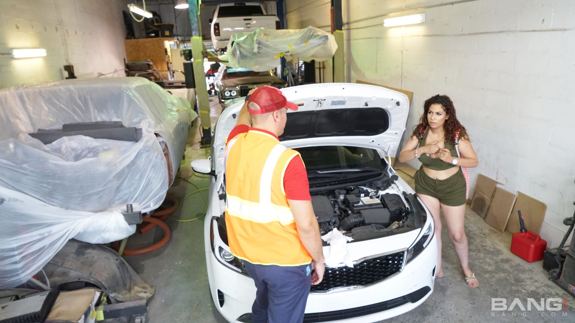Samantha Rose Gets Fucked Balls Deep On The Floor Of Her Mechanics Garage