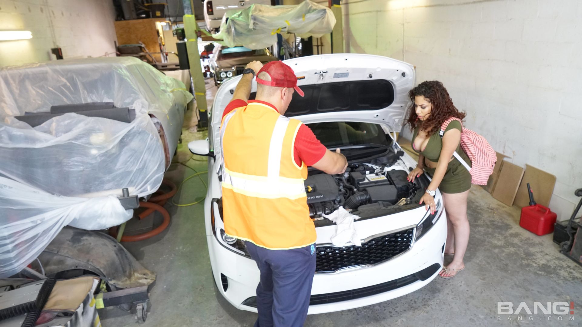 Samantha Rose Gets Fucked Balls Deep On The Floor Of Her Mechanics Garage