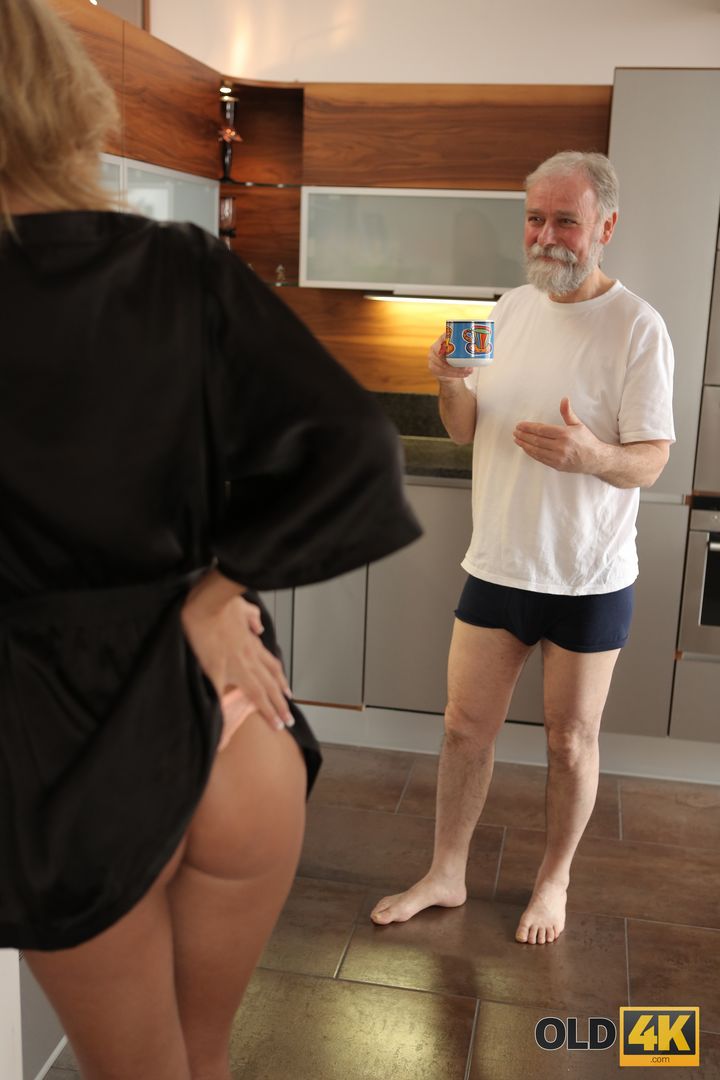 Tender love for stunning blondie