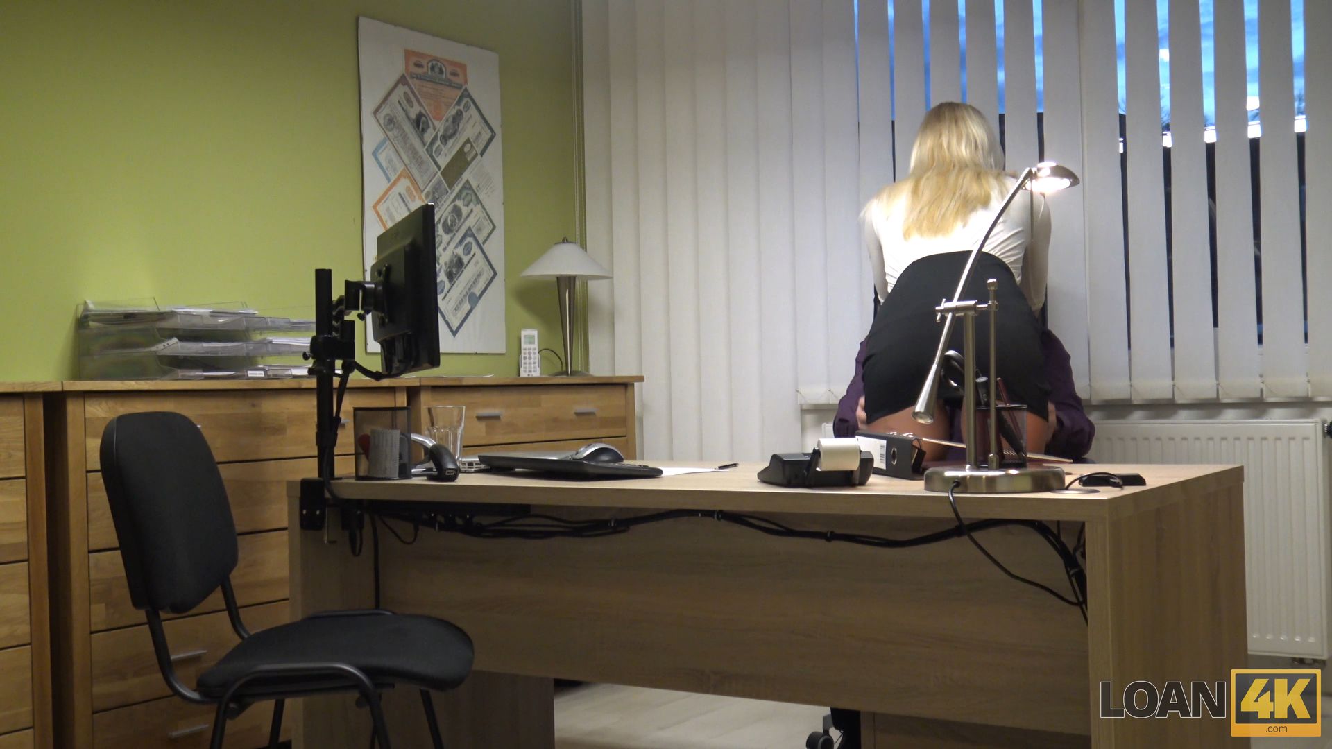 No driver license, yes sex with loan agent