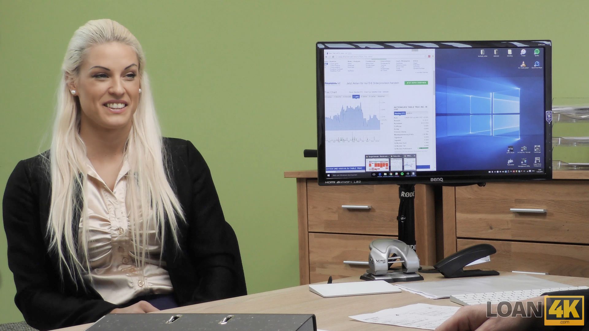 Dealing with lingerie shop naked