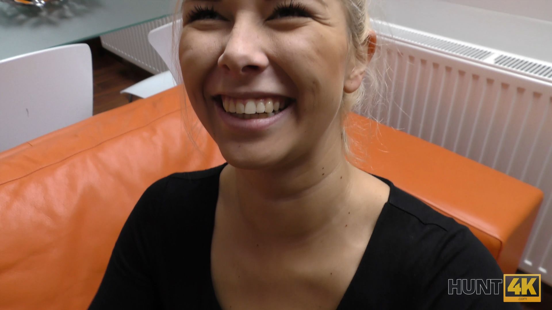 Sweet revenge in front of her boyfriend´s eyes