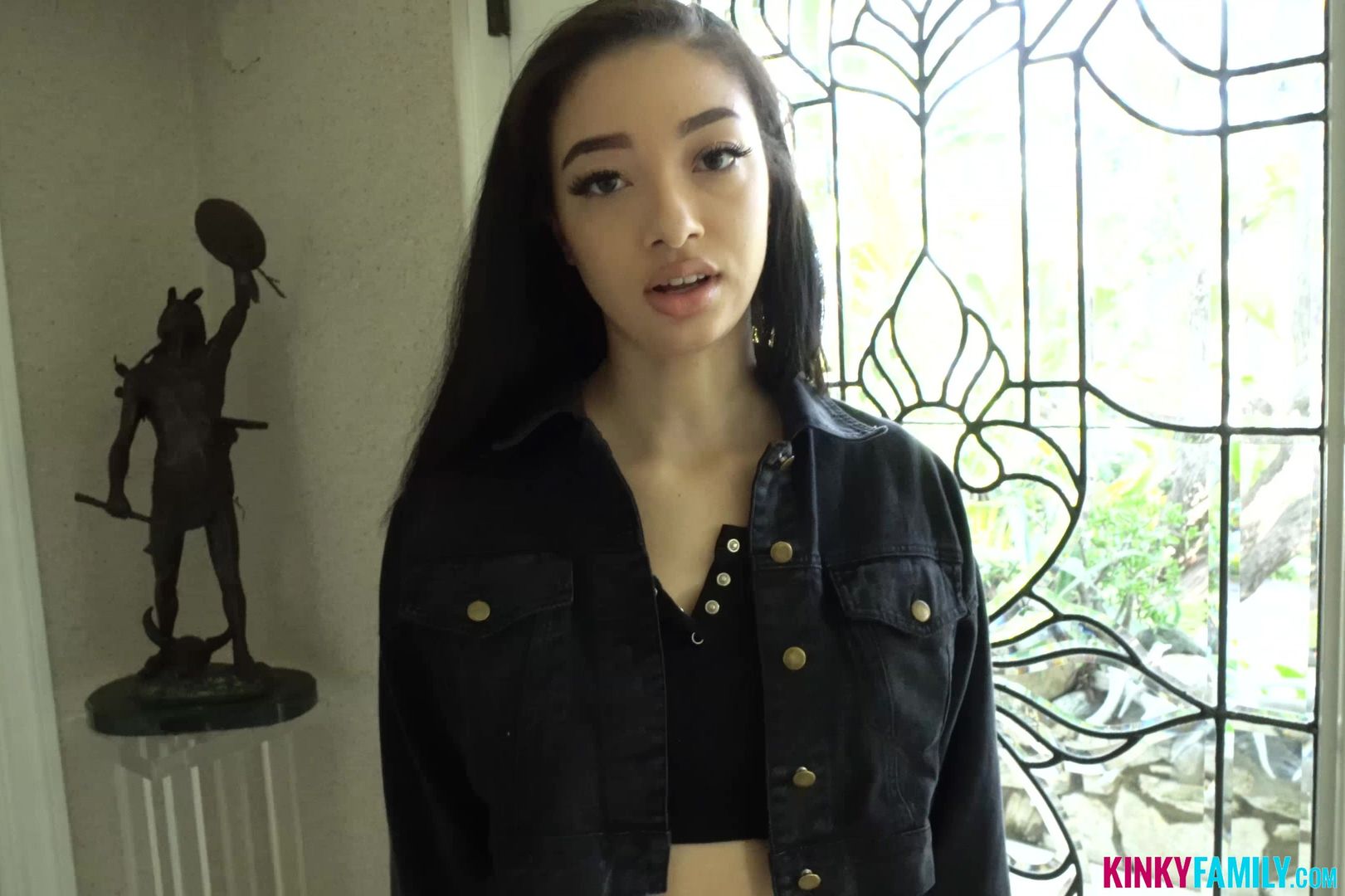Fucking stepsis before a party