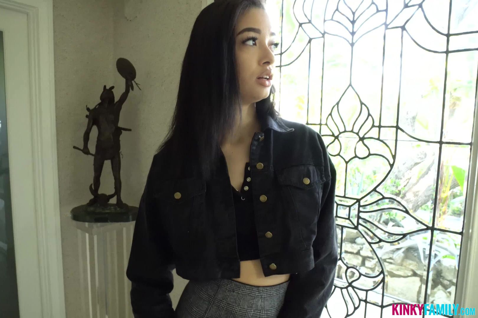 Fucking stepsis before a party