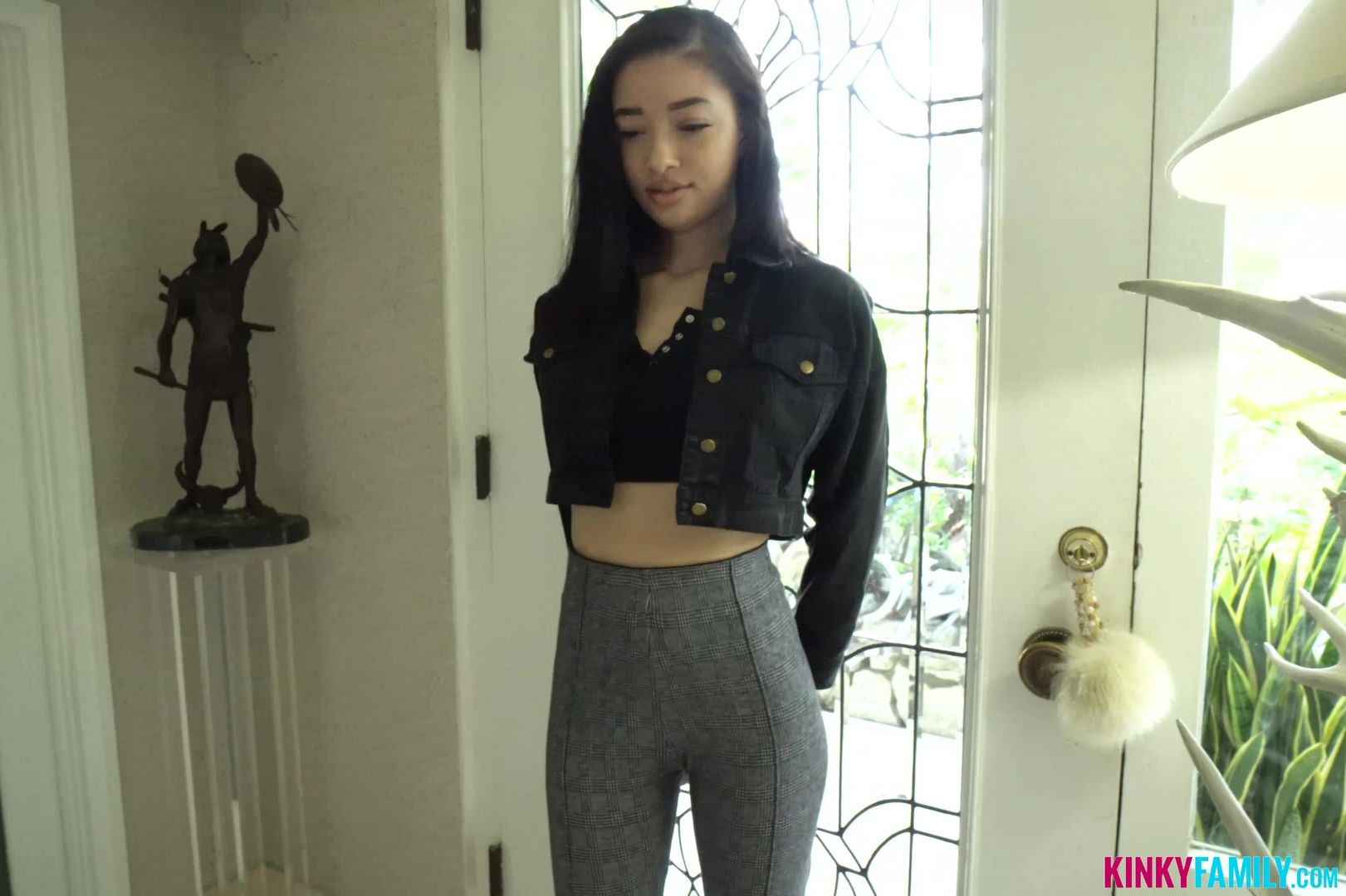 Fucking stepsis before a party