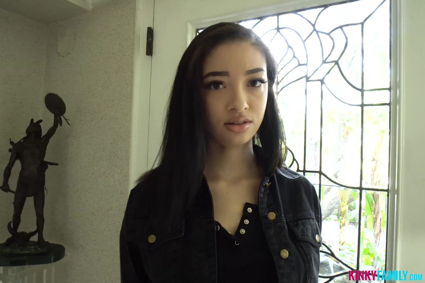 Fucking stepsis before a party