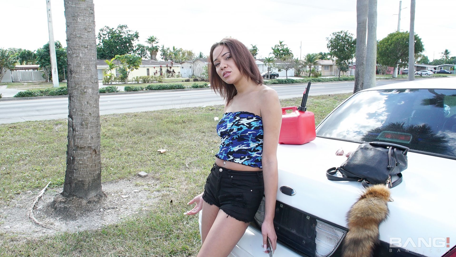 London Tisdale Fucks In The Truck Bed To Get Her Car Out Of Impound