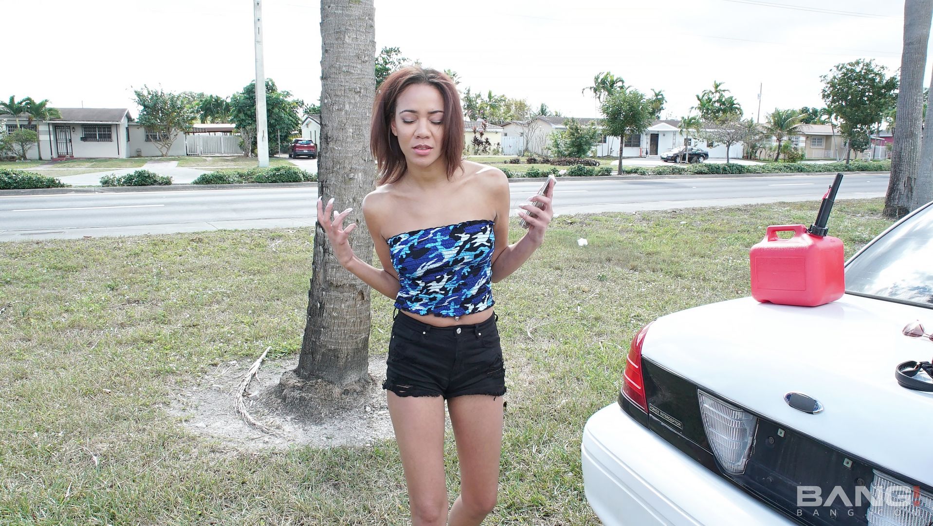 London Tisdale Fucks In The Truck Bed To Get Her Car Out Of Impound