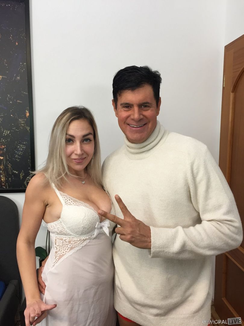 Holy Hanging Hooters - She Squirts!