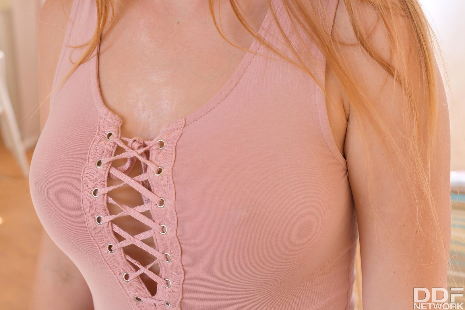 Redhead Teen Takes Vibrator on High