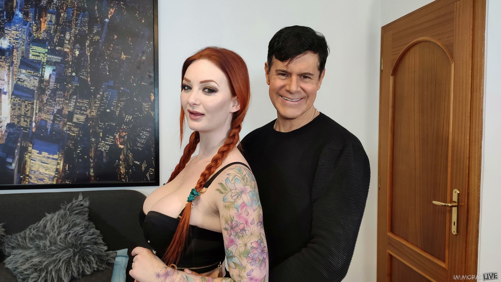 Squirting Ginger Bush Alert! - Zara duRose Squirts on Porno Dan!