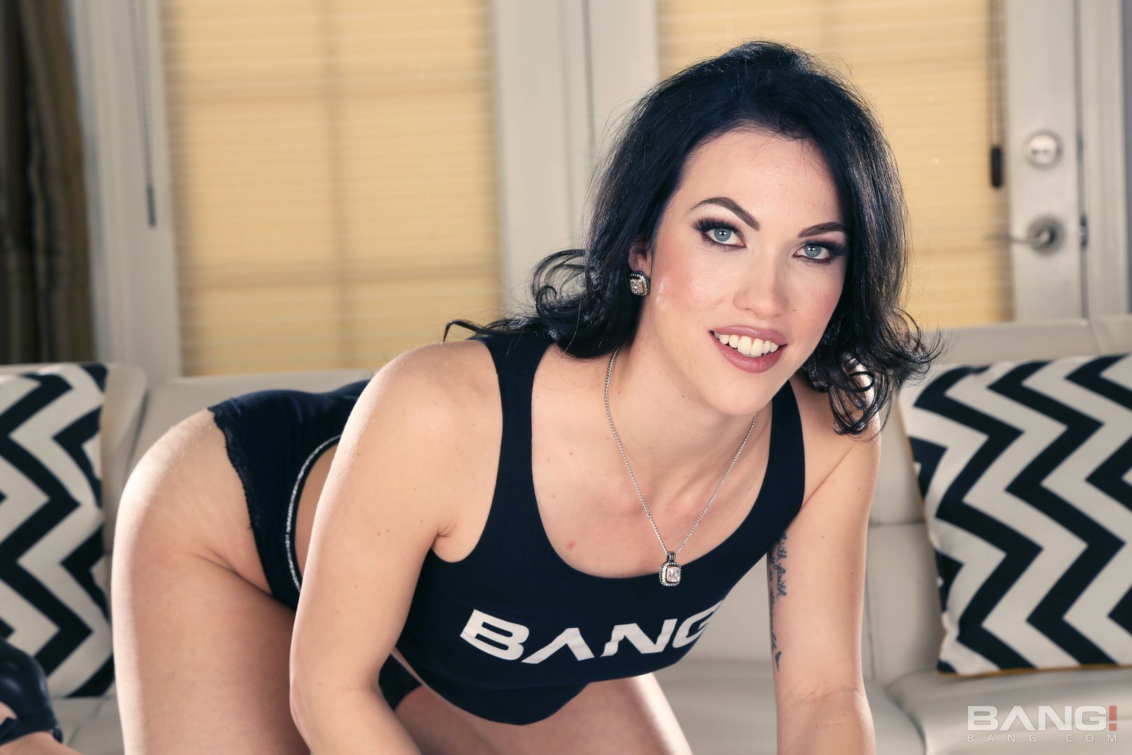 Diana Grace Needs To Get Fucked By New Dick To Make Her Boyfriend Jealous