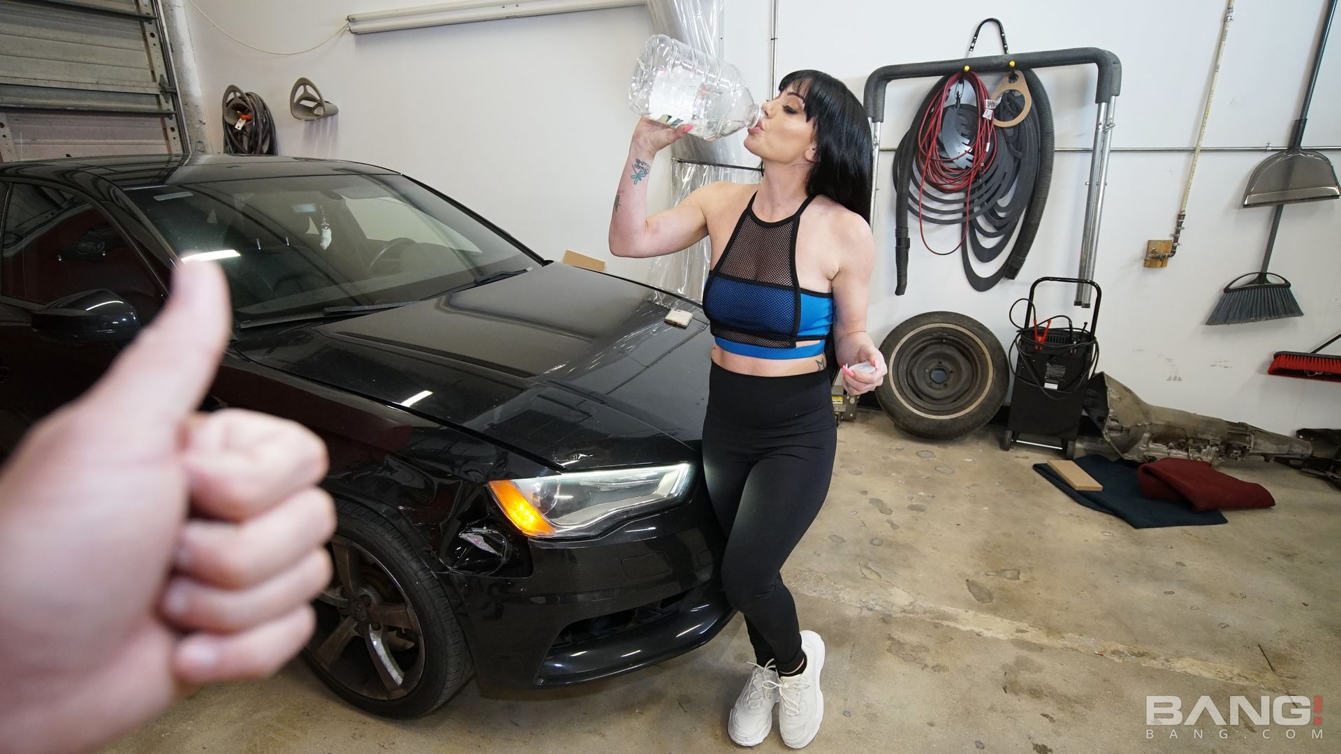 Leila Larocco Gets A Personal Training Session For Her Tight Pussy