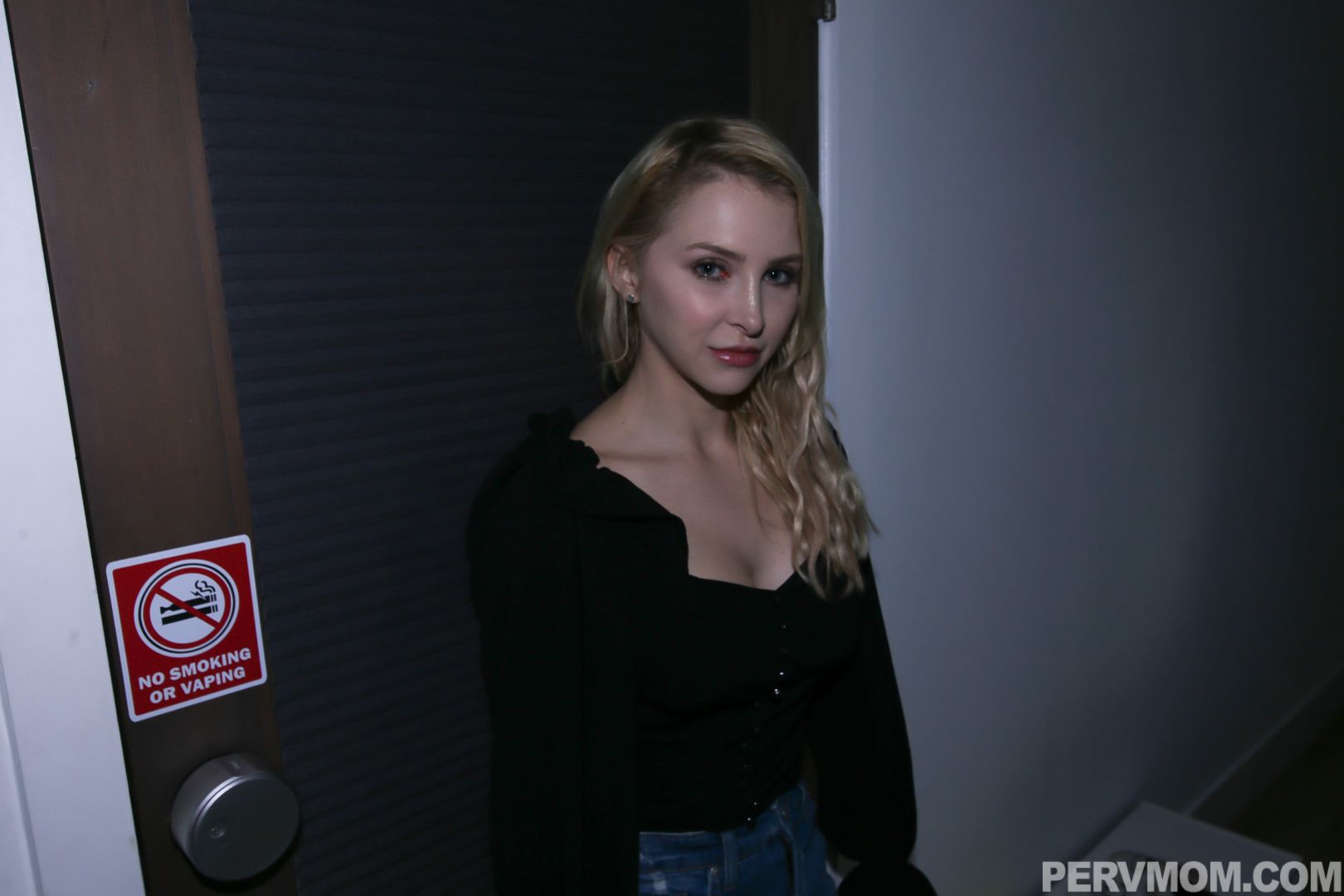 My Stepmom Let Me Eat Her Pussy