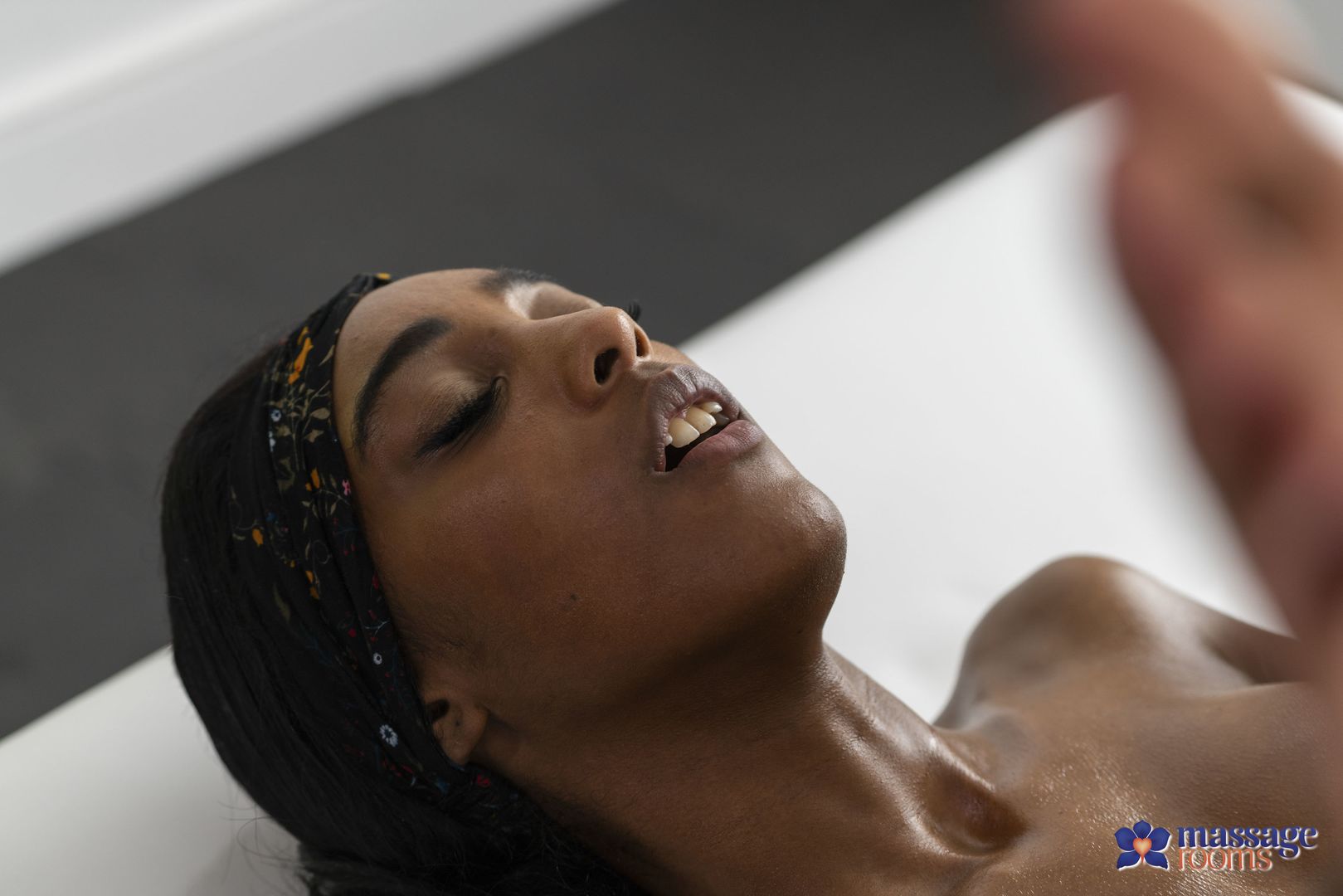 Oil drenched sex with Ebony UK babe