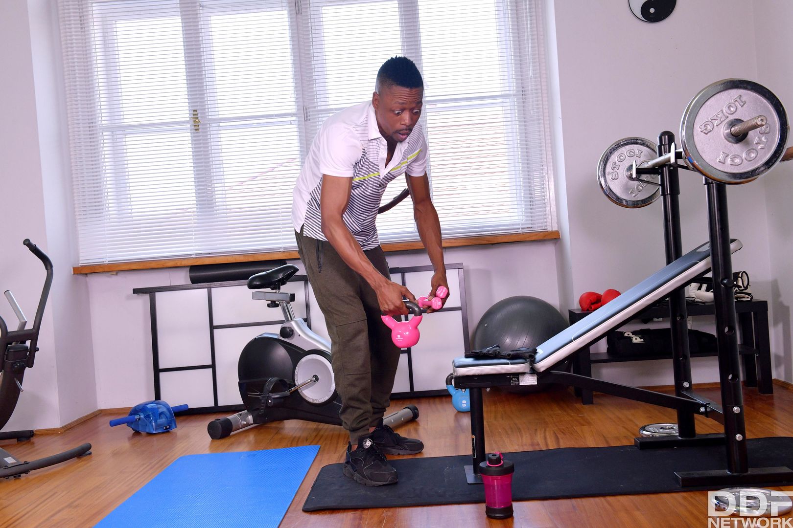 Interracial X-rated Activities at the Gym