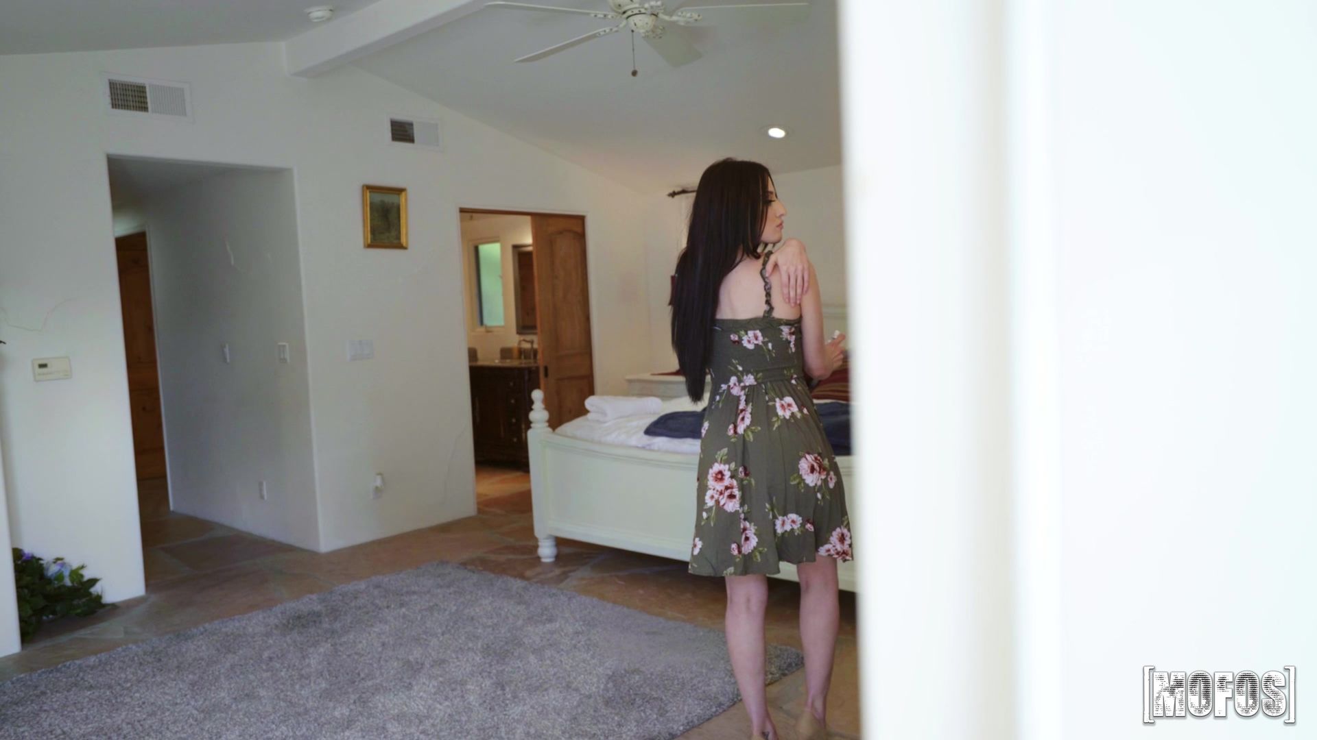 Aspiring Vlogger Gets Lucky With Sexy College Student