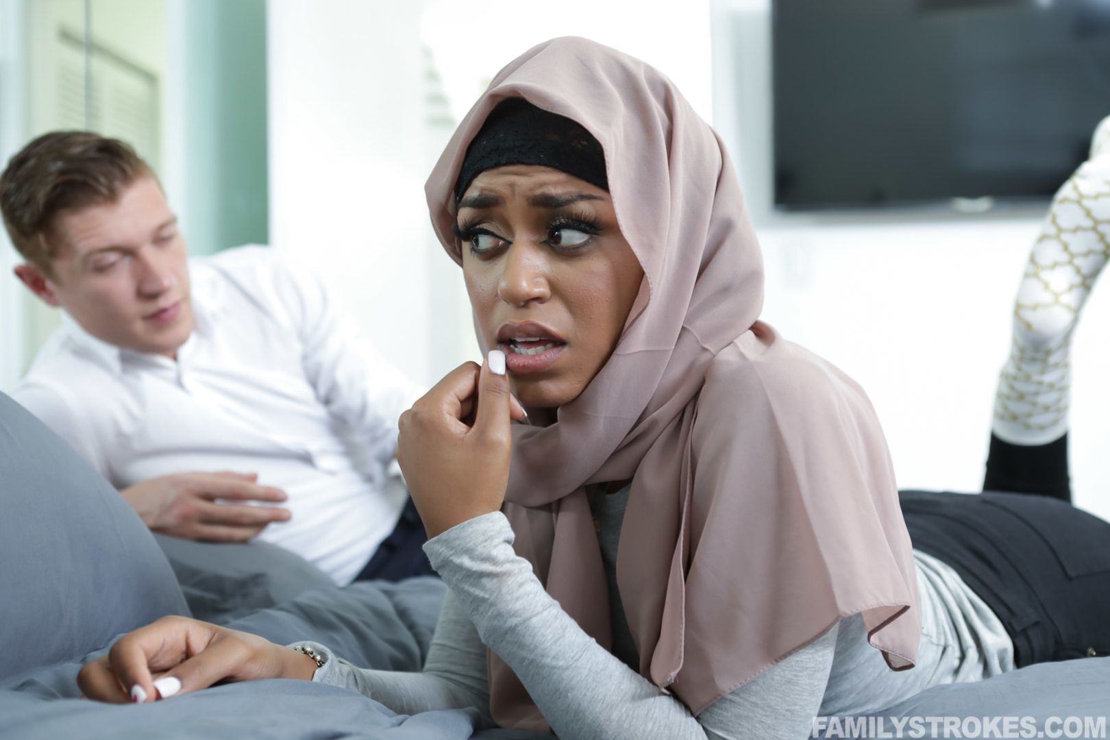 Pleasuring My Stepsister In Her Hijab