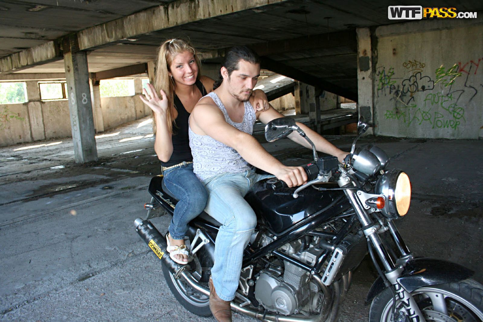 Fun blonde girl liked public fuck