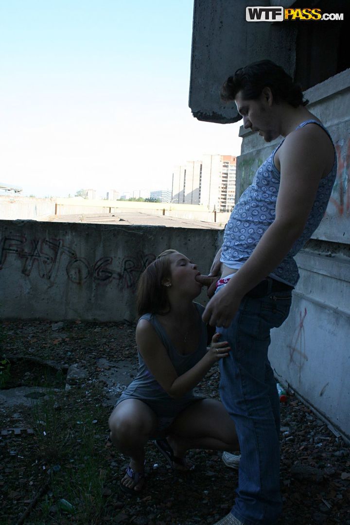 Pretty teen has sex on the roof