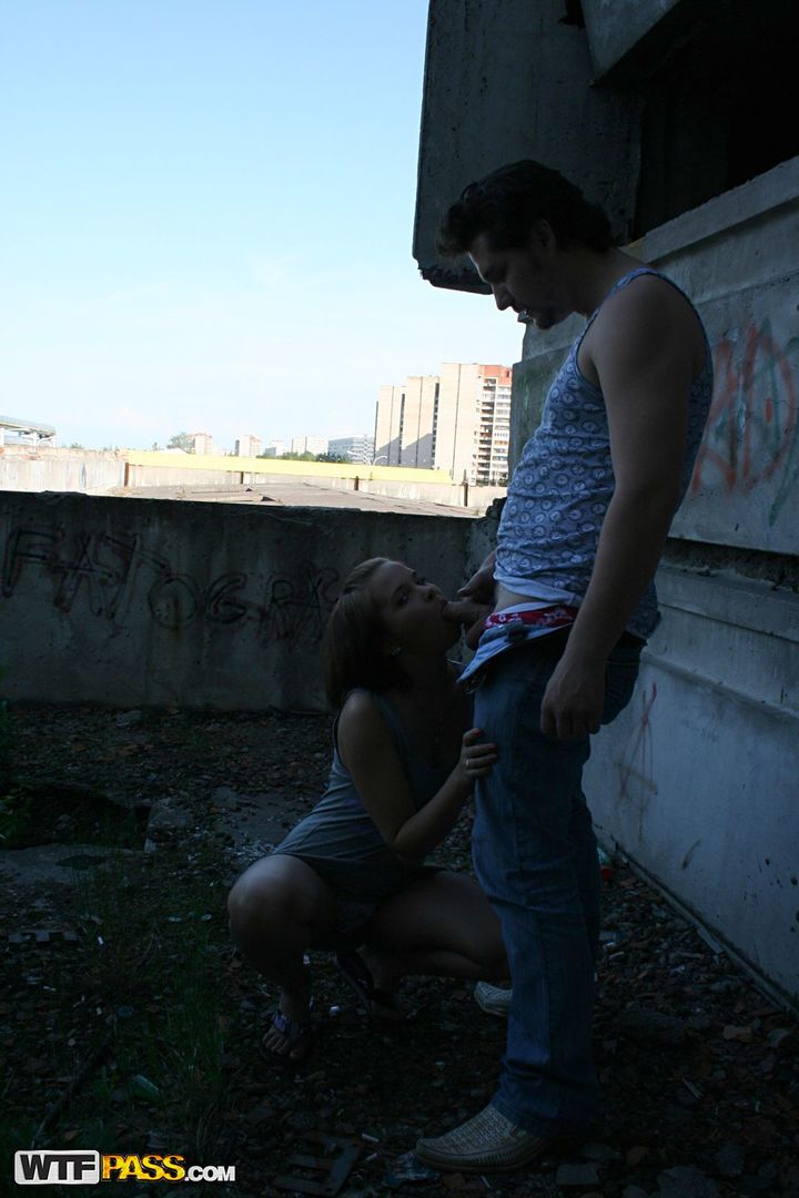 Pretty teen has sex on the roof