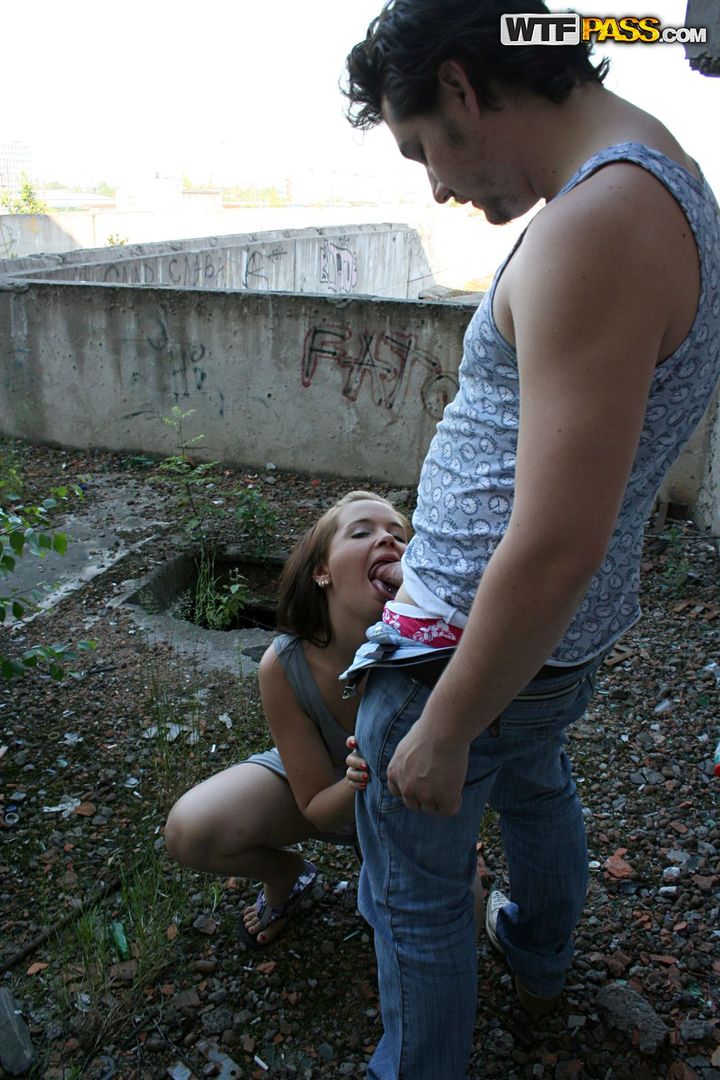 Pretty teen has sex on the roof