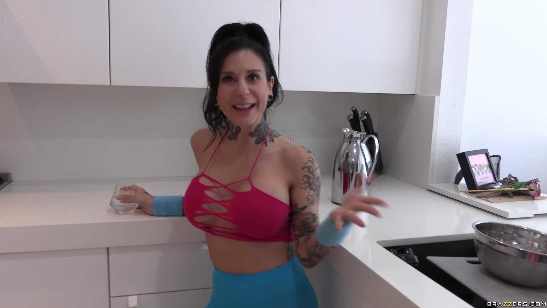 Hands On Joanna