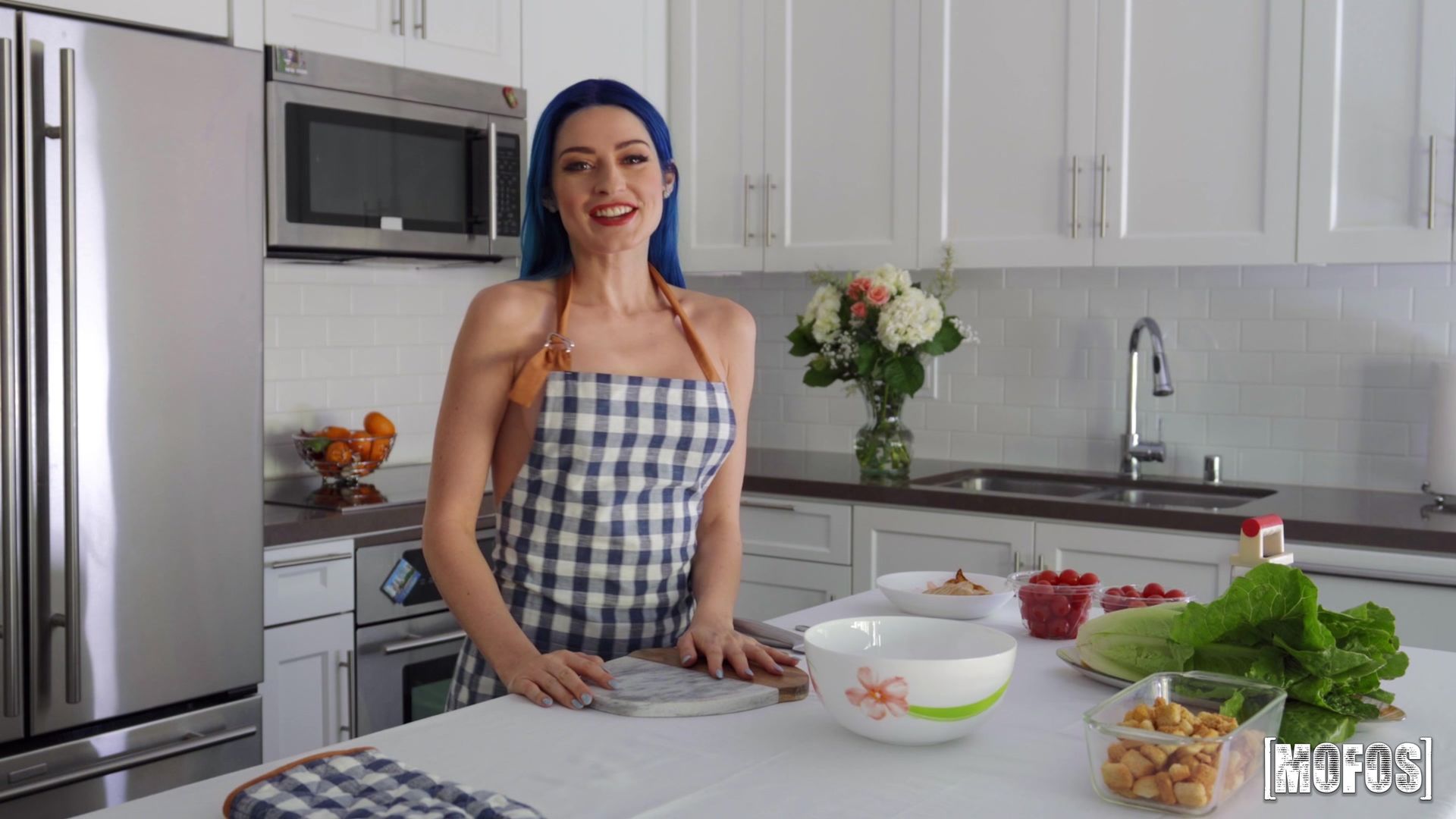 Jewelz Sexy Kitchen