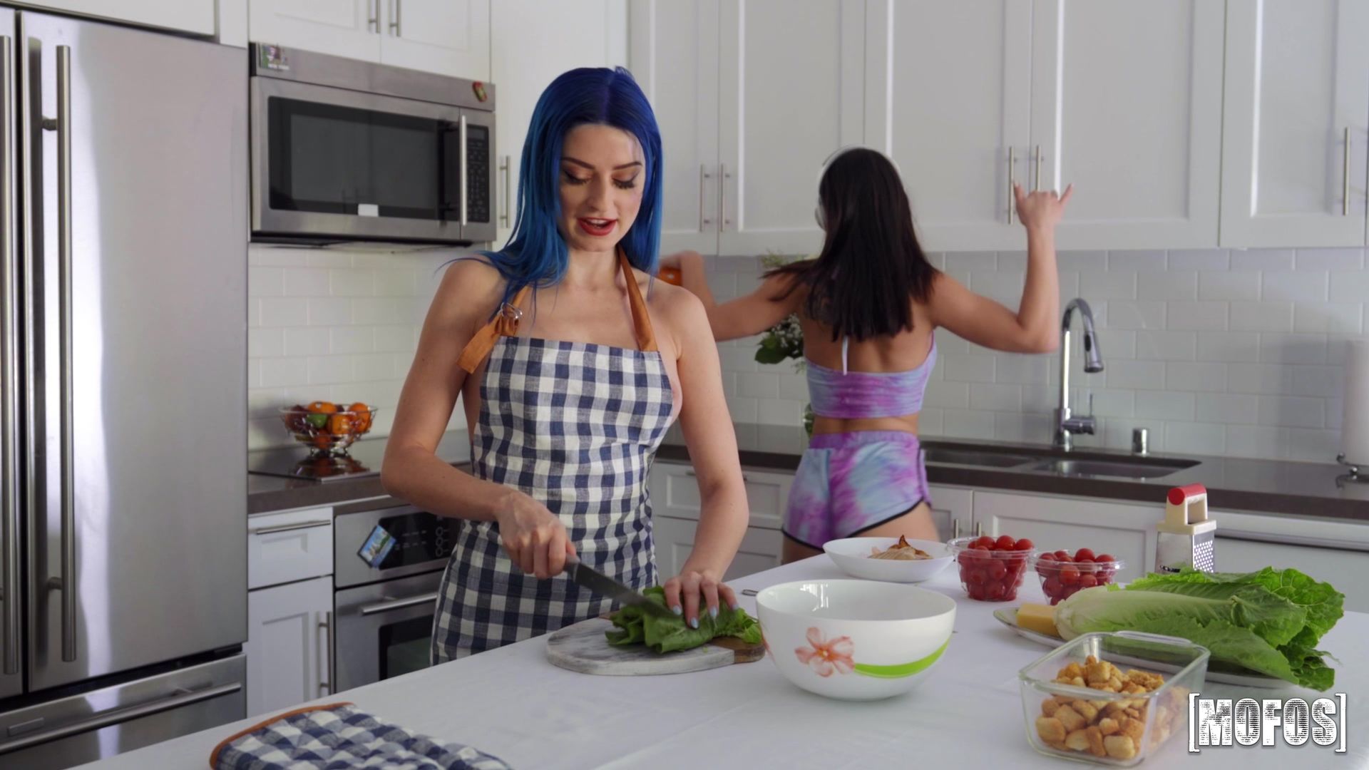 Jewelz Sexy Kitchen