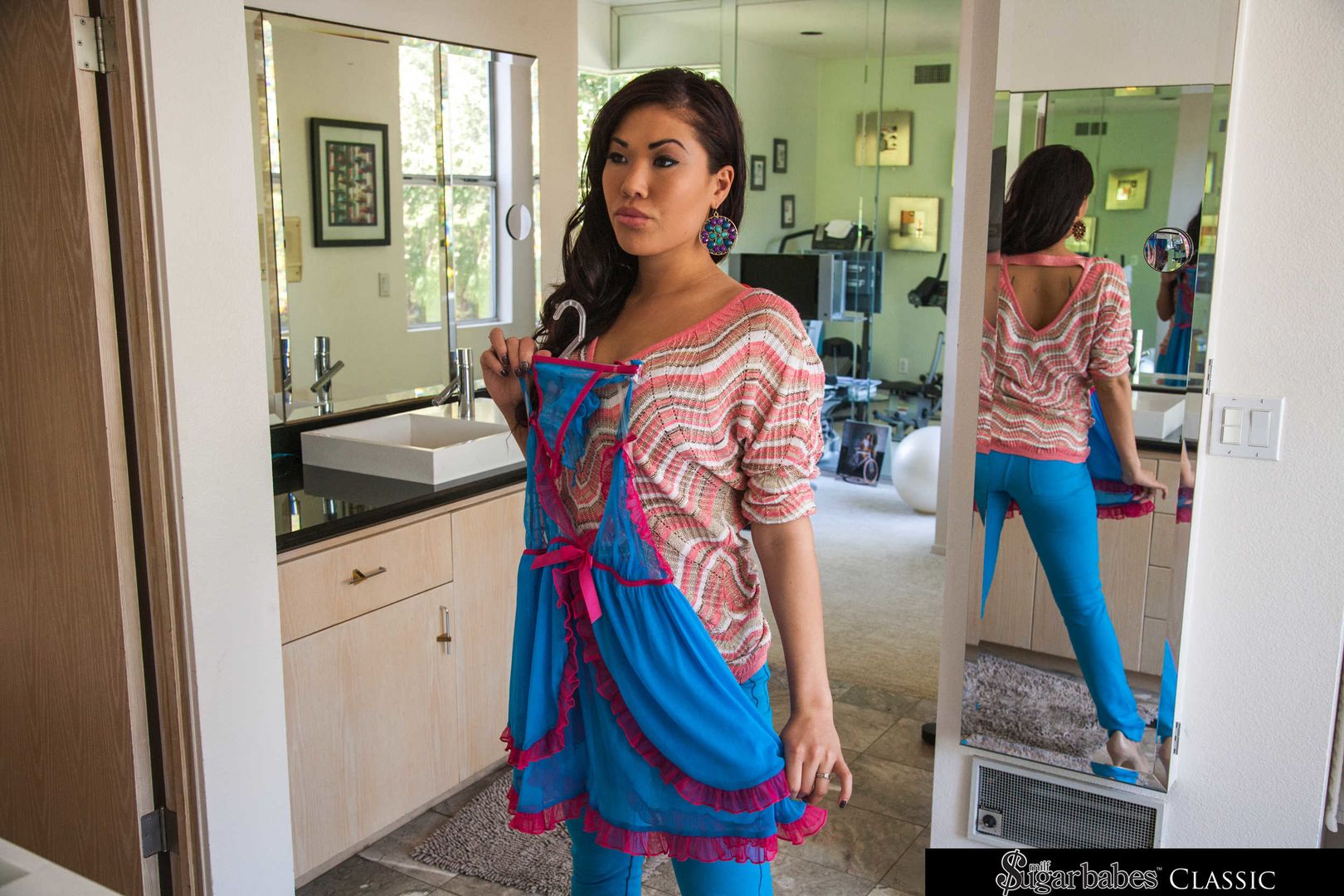 London Keyes visits her sugardaddy for his pleasure