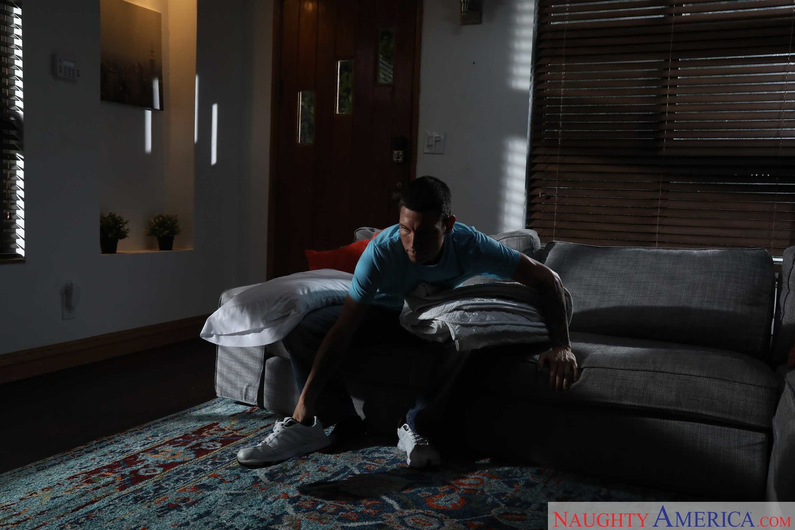 Yasmin Scott fucking in the living room with her bubble butt