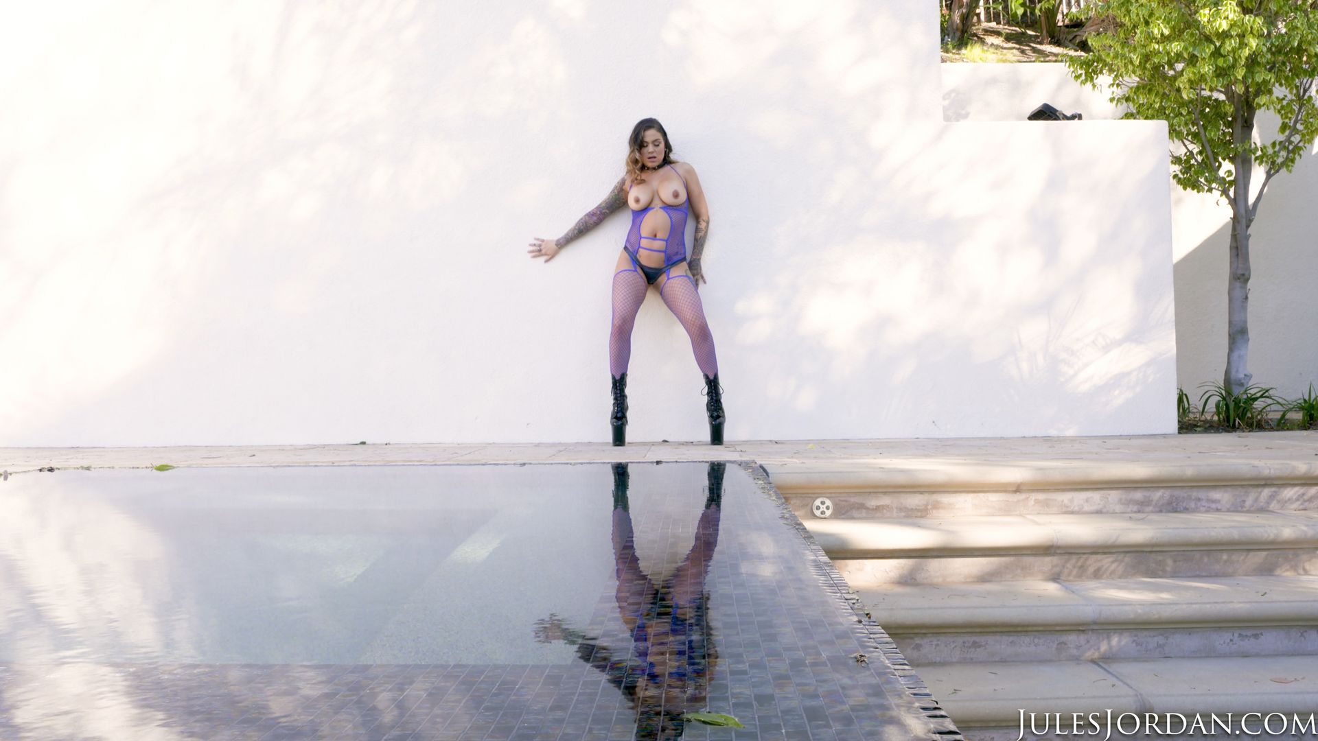 Karmen Karma: All Holes Stretched To The Limit