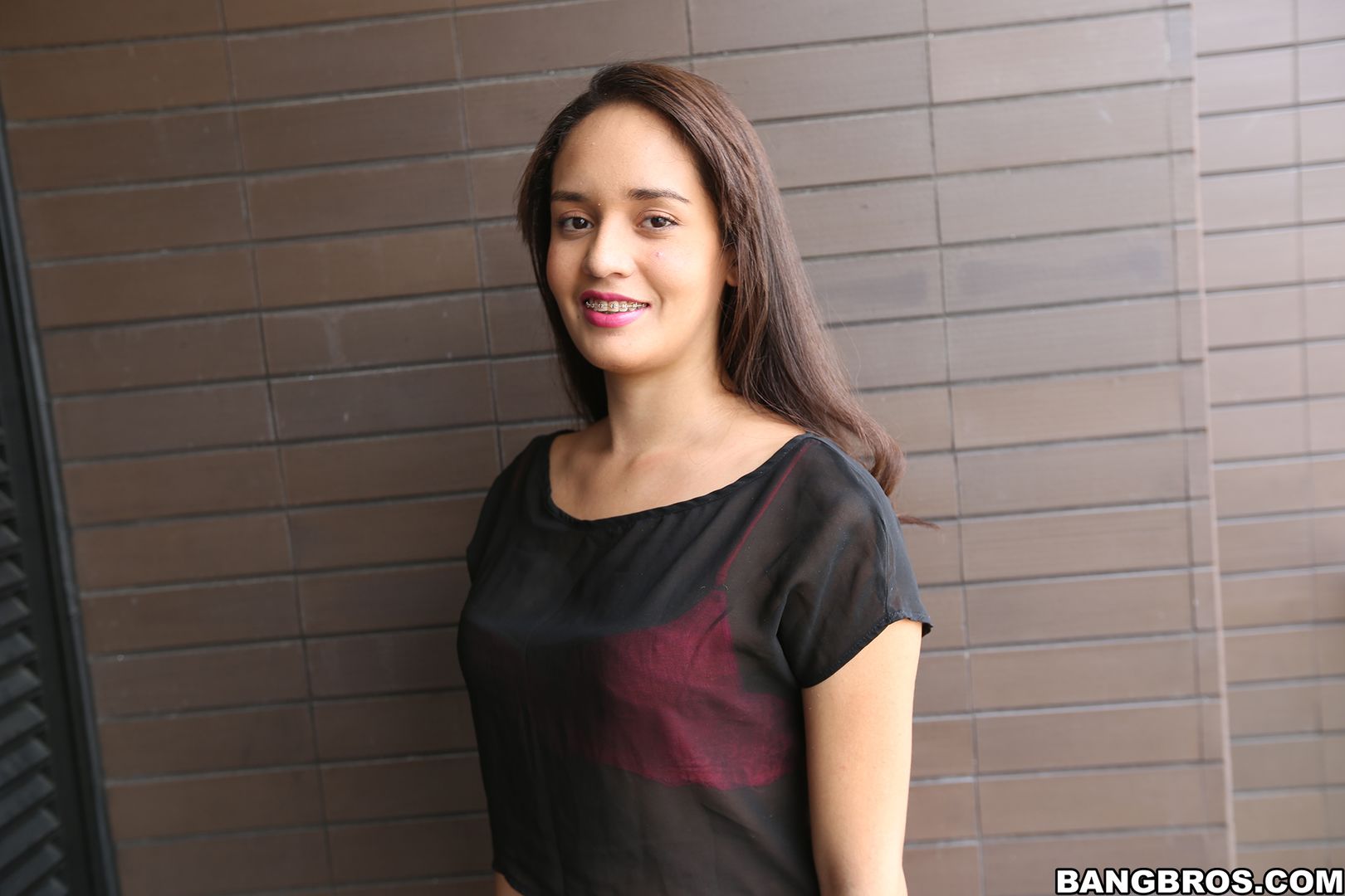 Amateur Latina Wants The Experience of Making A Porn