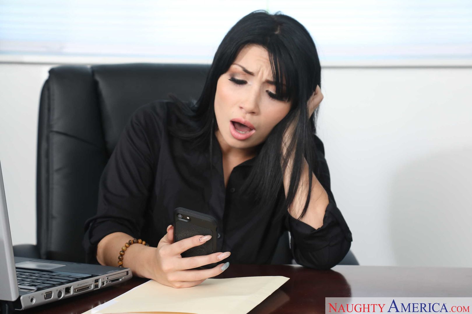 Rina Ellis fucking in the office with her innie pussy