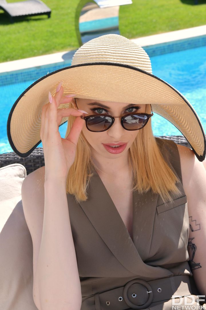 Poolside Fuck Date